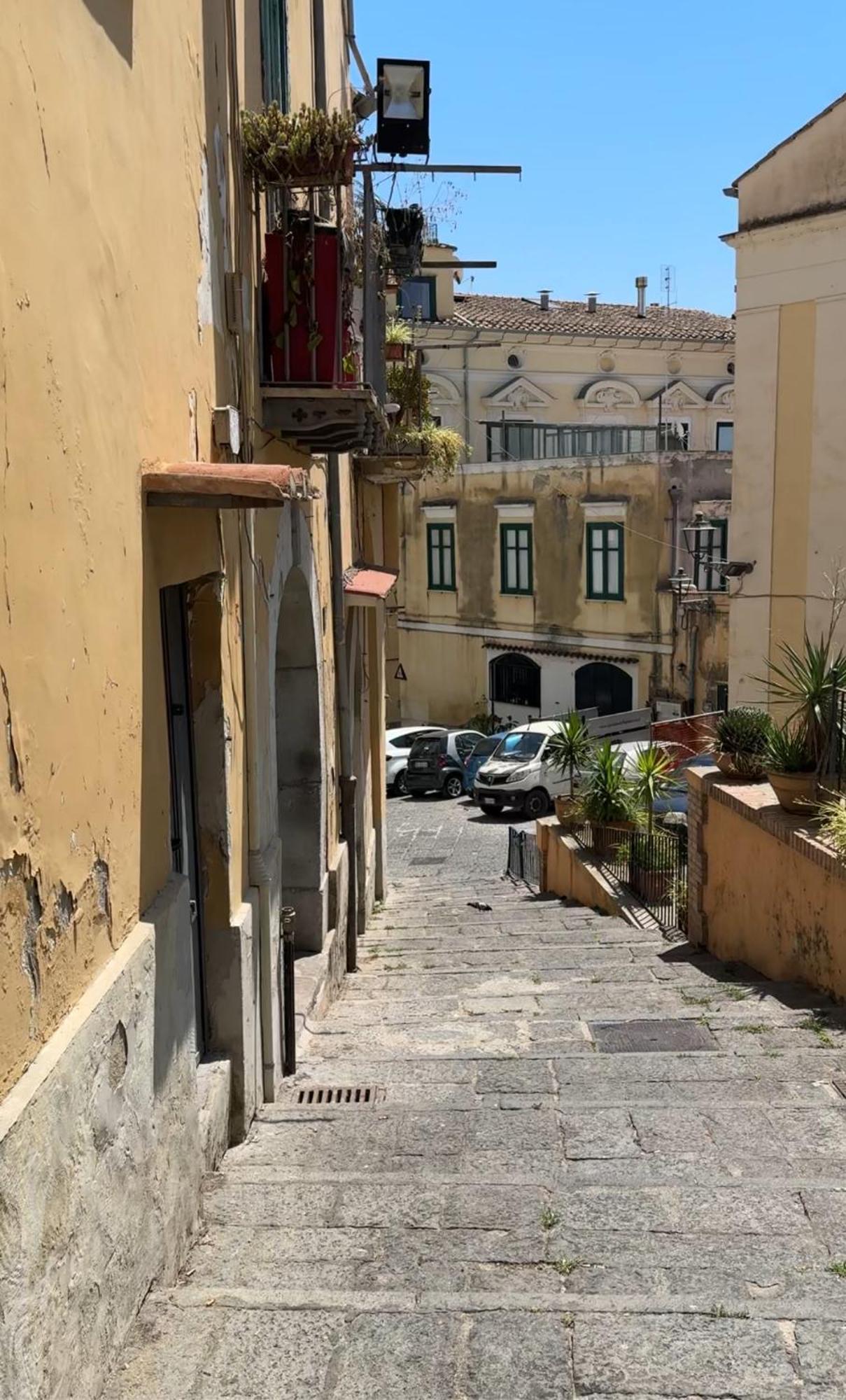 Апартаменты Casa "Kapri" Da Eva - Salerno Centro Con Self Check-In Экстерьер фото